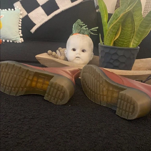 Dr. Martens Women's Brown Leather Boots, 💯 Authentic , like new! - Picture 4 of 9